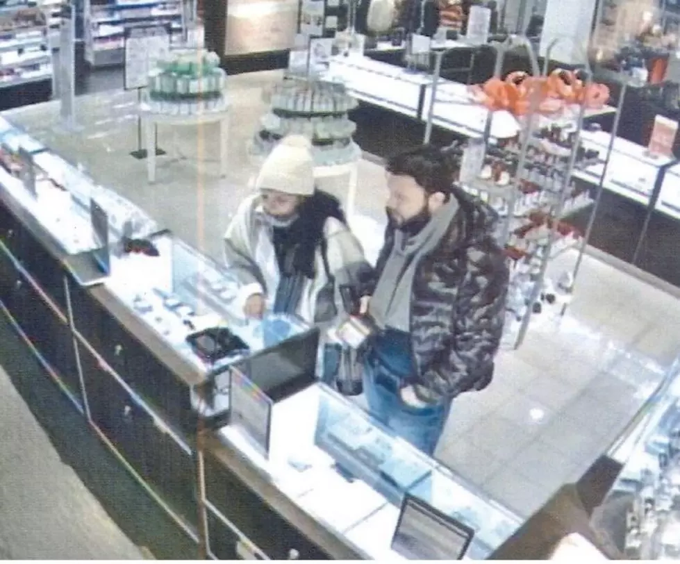 Cedar Rapids Police Request Help Identifying Jewelry Thief Suspects