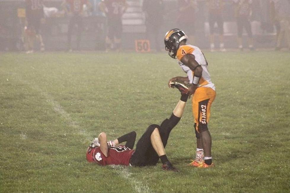 Iowa High School Player’s Act Of Sportsmanship Goes Viral