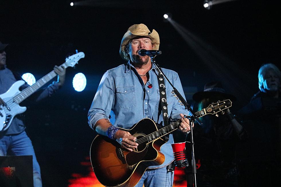 Remembering Toby Keith’s Final Concert in Iowa [PHOTOS]