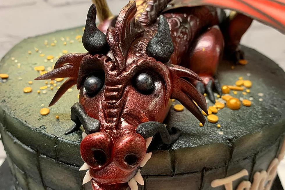 Iowa Cake Decorator Featured on the Food Network Opens Local Shop [PHOTOS]