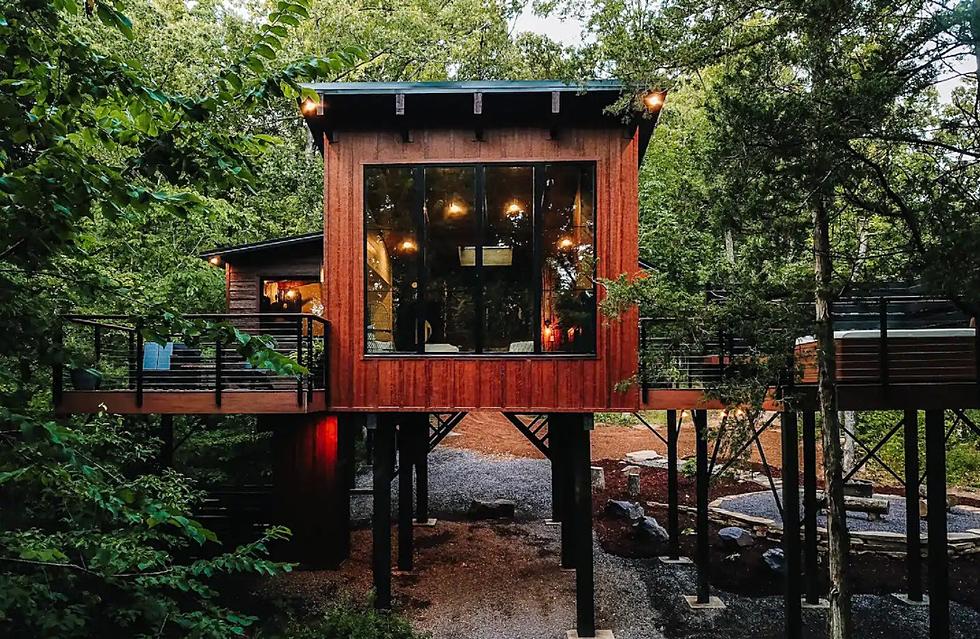 12 Awesome Midwest Treehouses You Can Rent This Summer [GALLERY]