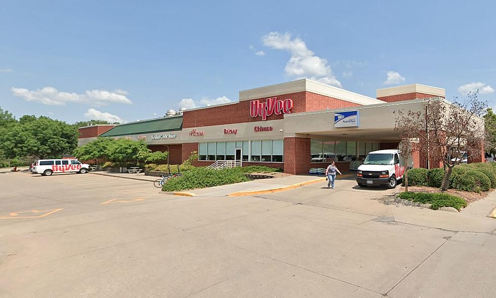 Armed Guards at Iowa City Hy-Vee Stores a Turnoff For Some