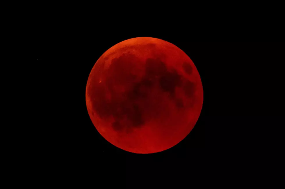 Total Lunar Eclipse to Cause Blood Moon Over Iowa This Weekend