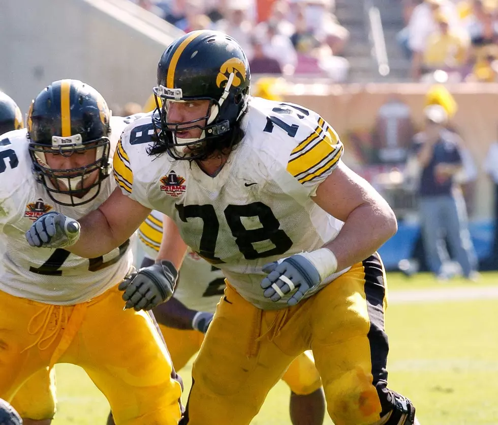 Former Iowa Lineman Elected To College Football Hall of Fame