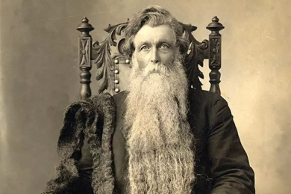95 Years Later: Iowa Man Still Has “World’s Longest Beard” Record [PHOTOS]