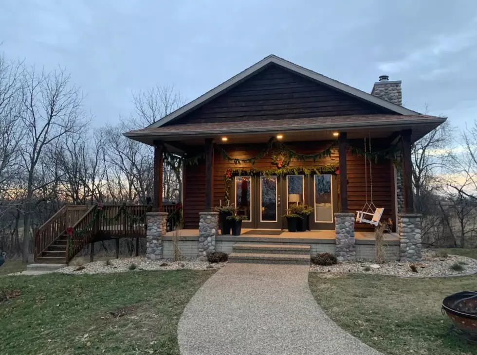 10 Cozy Cabins & Cottages to Stay At This Winter in Iowa [GALLERY]