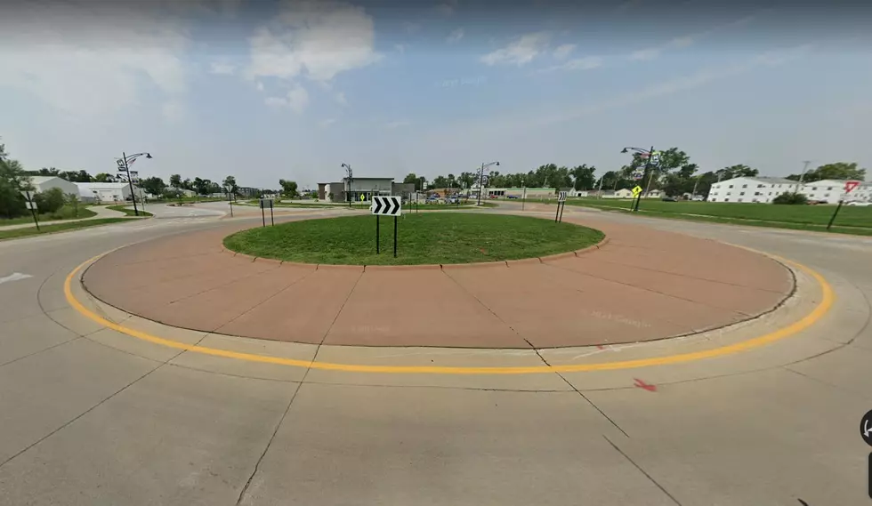 Should Iowans Use Their Turn Signals At Roundabouts?