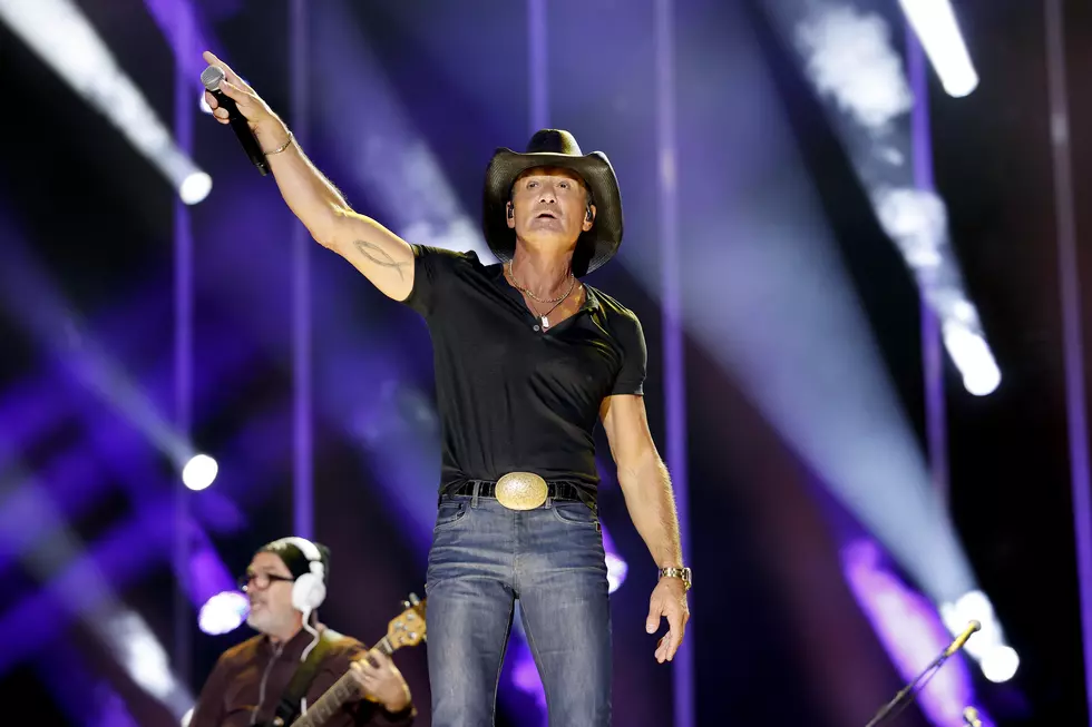 See Photos of Tim McGraw Wearing a Caitlin Clark Jersey in Iowa