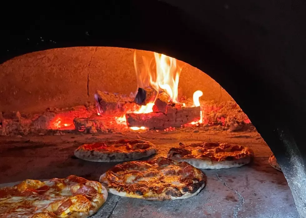 Facebook via Aroma Artisan Pizza