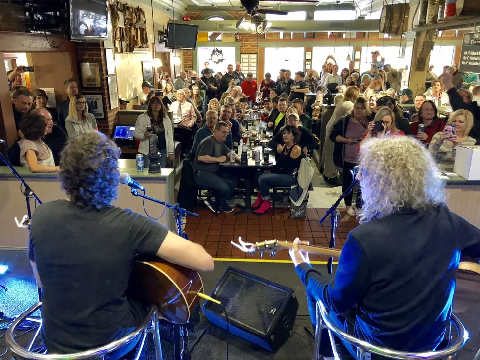 Foreigner Stops By NewBo Bar [VIDEO]