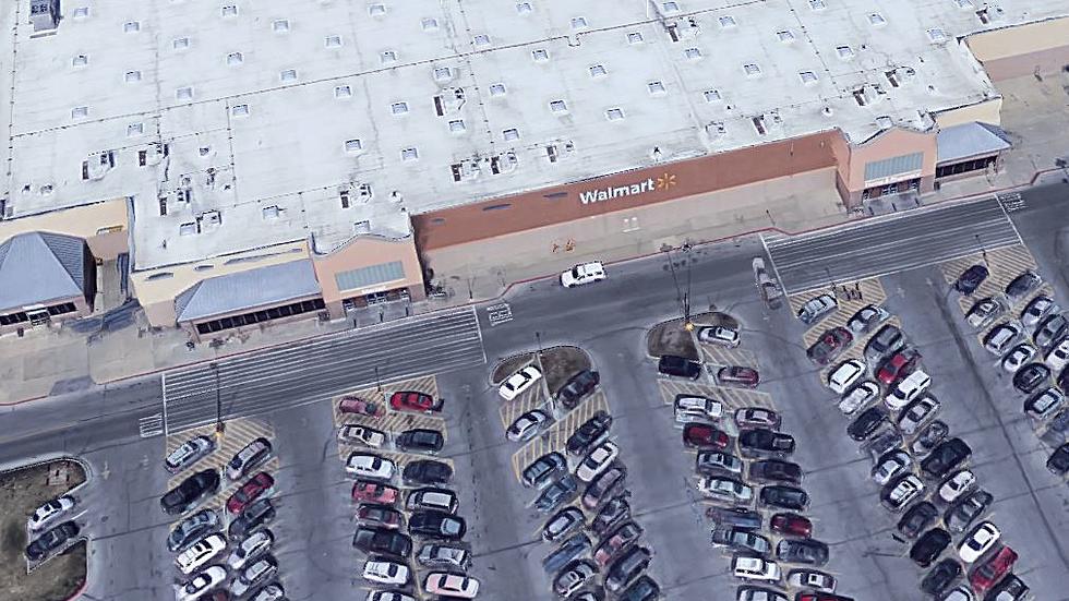 Police Find No Bombs After Threats at Two Iowa Walmarts