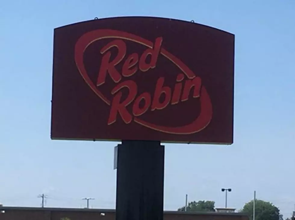 My New Favorite Road Trip Restaurant Is Red Robin