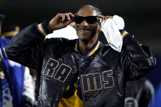 Snoop Dogg Will Pretend to Be a Lifelong Fan of What Team This Week?