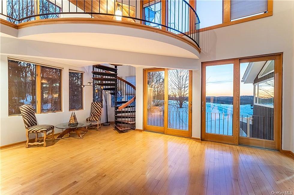Luxury Mahopac Home With Stunning Views Hits Market
