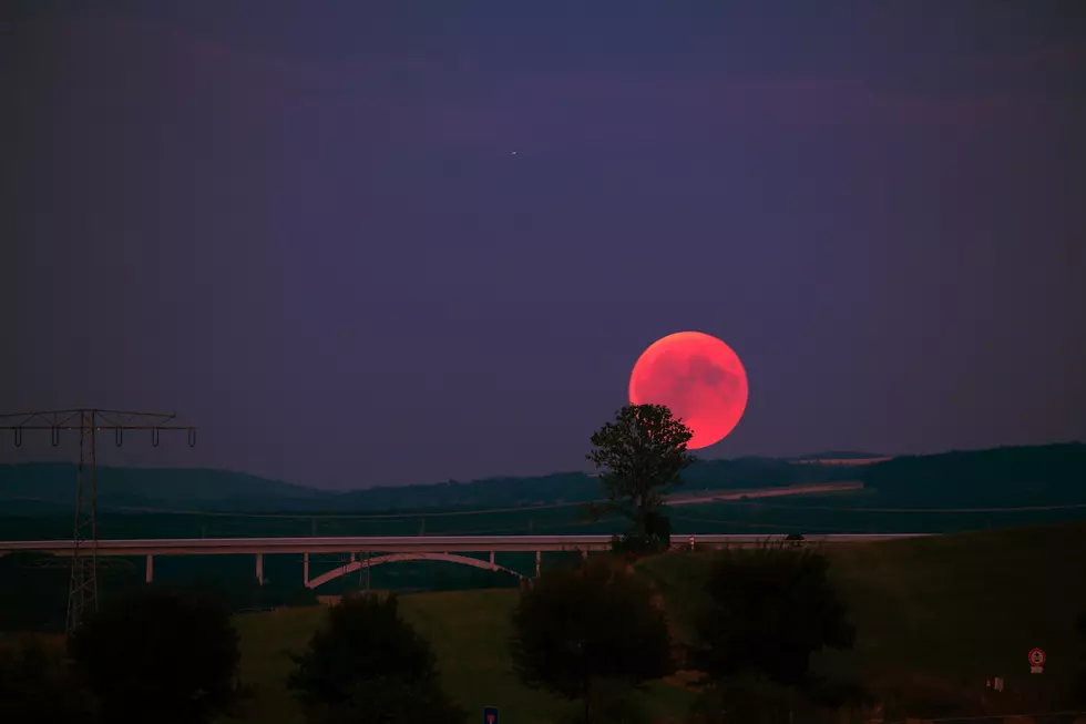 Where and When to See the ‘Super’ Flower Blood Moon Lunar Eclipse in CT