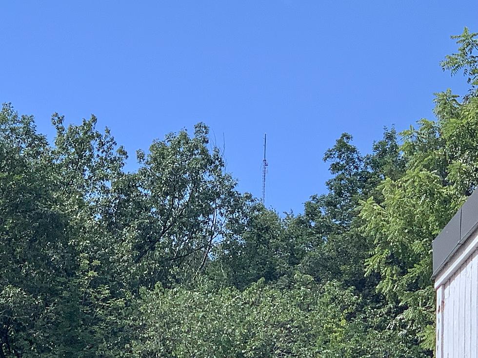 AT&T Adds Cell Tower to Brookfield, Yet I Still Have No Service