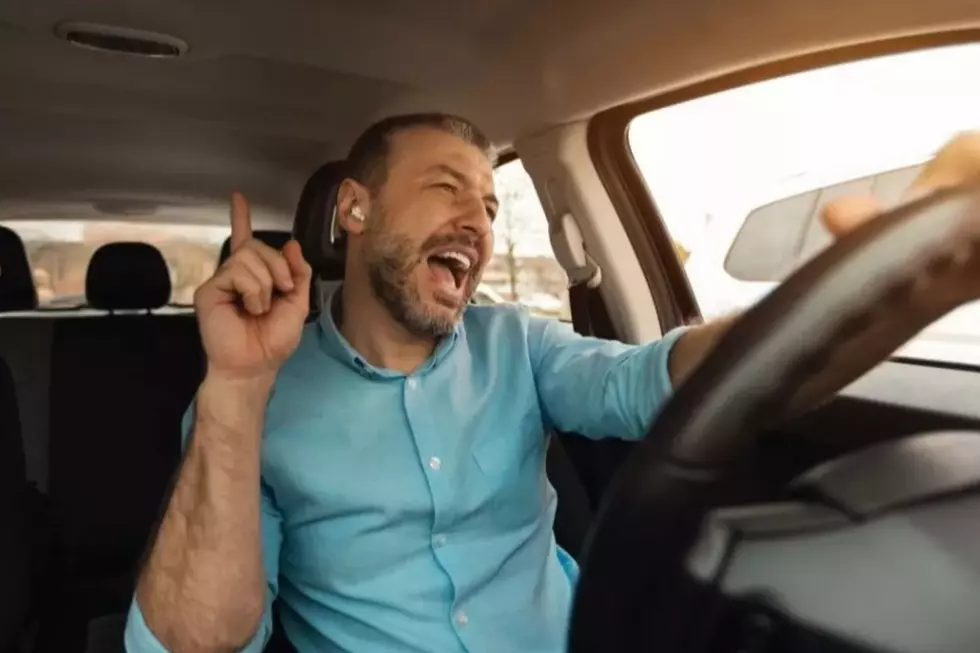 Laws Driving With Earbuds, Headphones Differ Around Connecticut, New York, Massachusetts