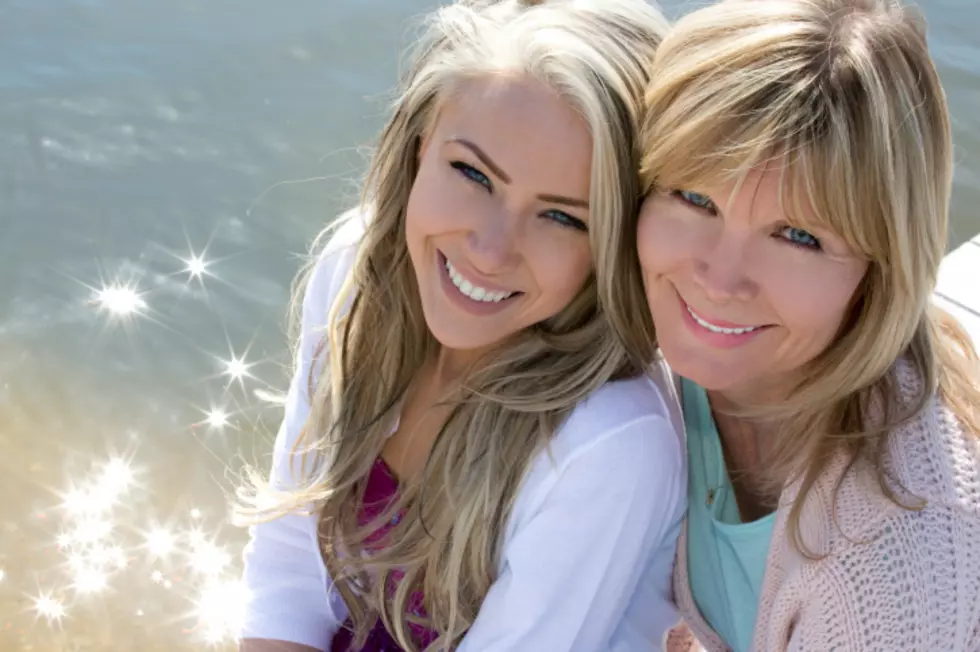 Are You Mother/Daughter Lookalikes? Win a $200 Dinner