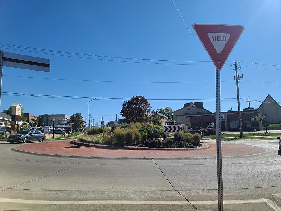 Dubuque! Here’s How A Roundabout Works!