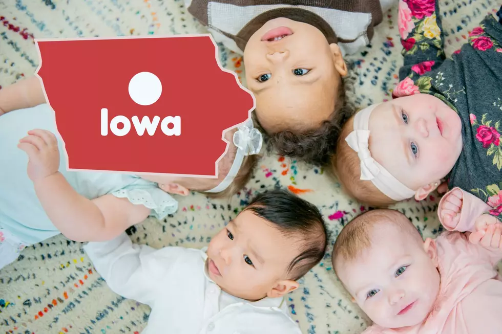 Social Security Reveals the Most Popular Baby Names in Iowa (LIST)