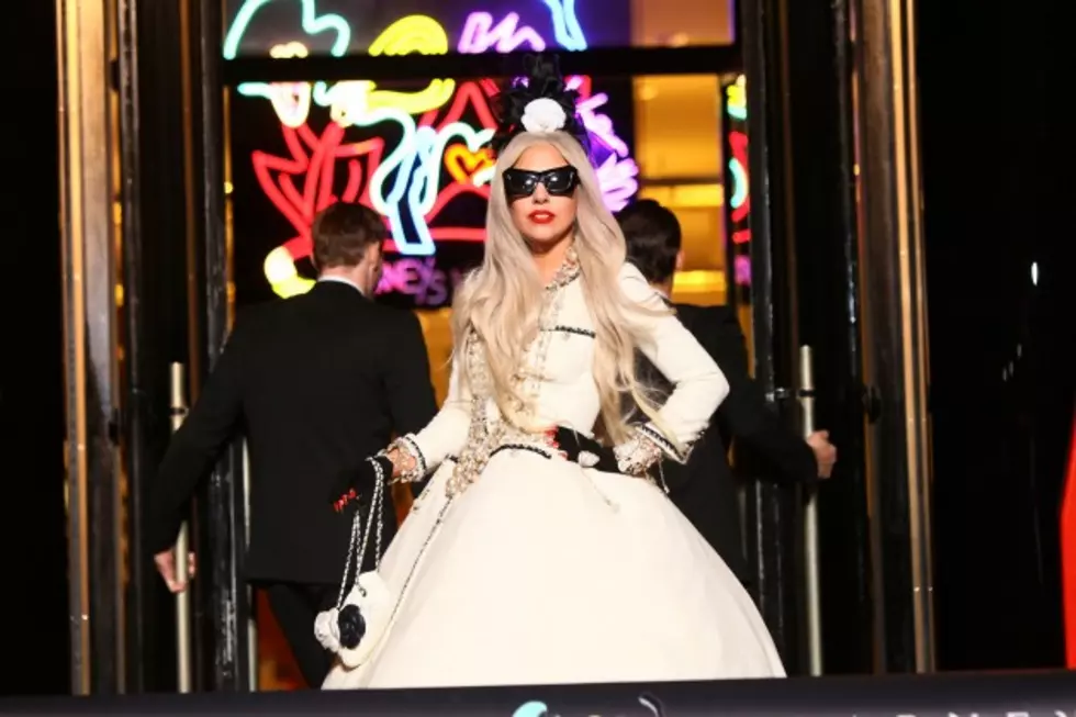 Lady Gaga&#8217;s Christmas Present &#8211; Stuck On &#8230;[NSFW]