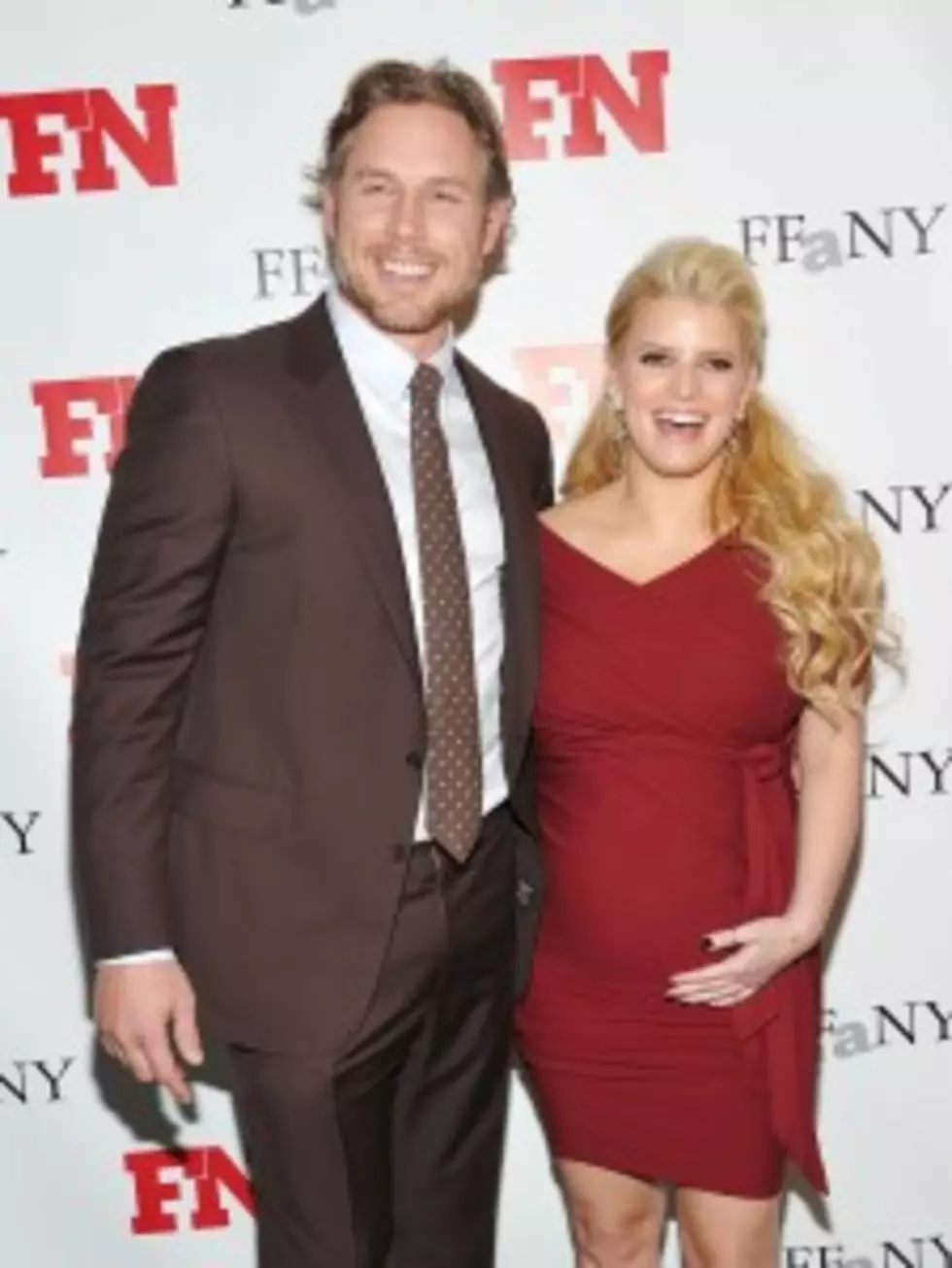 The First Pictures of Jessica Simpson&#8217;s Baby Sold for $800,000