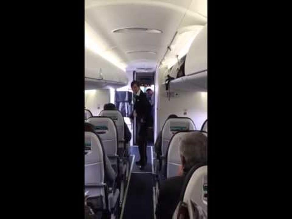A Flight Attendant Dances to “Uptown Funk” [VIDEO]