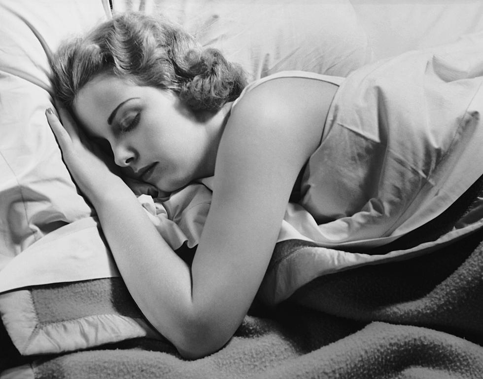 How to Fall Asleep in Under a Minute [VIDEO]