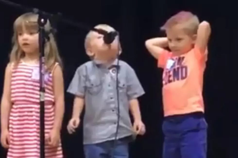 [WATCH] Kid Singing Star Wars Imperial March Goes Viral