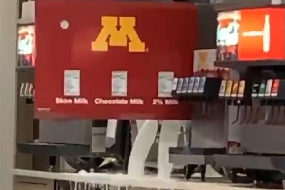 Video of Spill in U of M Cafeteria Makes Reddit's "WellThatSucks"