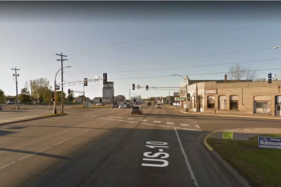 The Internet Agrees — It’s Time for Royalton’s Stop Light to Go