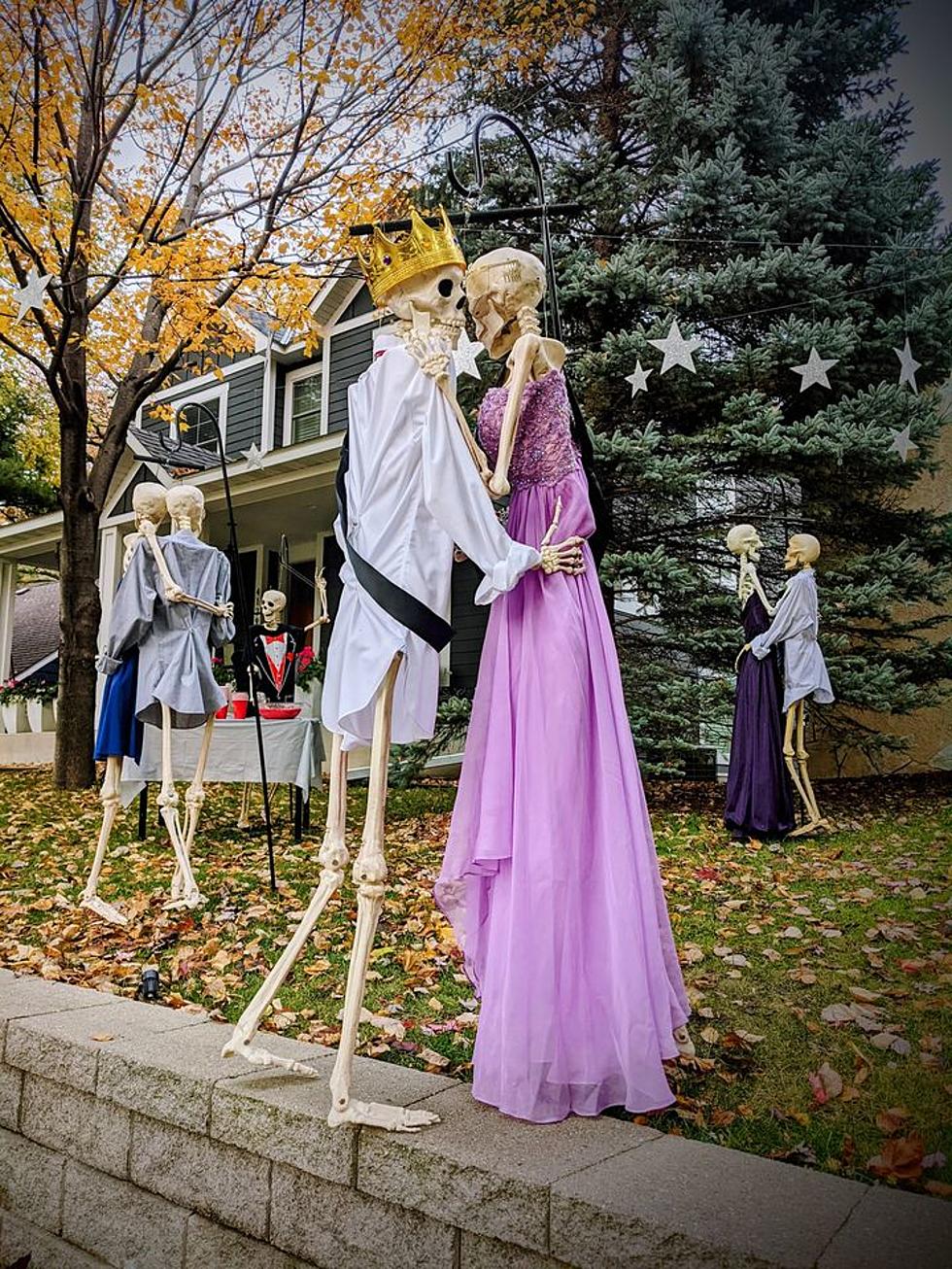 Check Out This Amazing Minneapolis Halloween Display