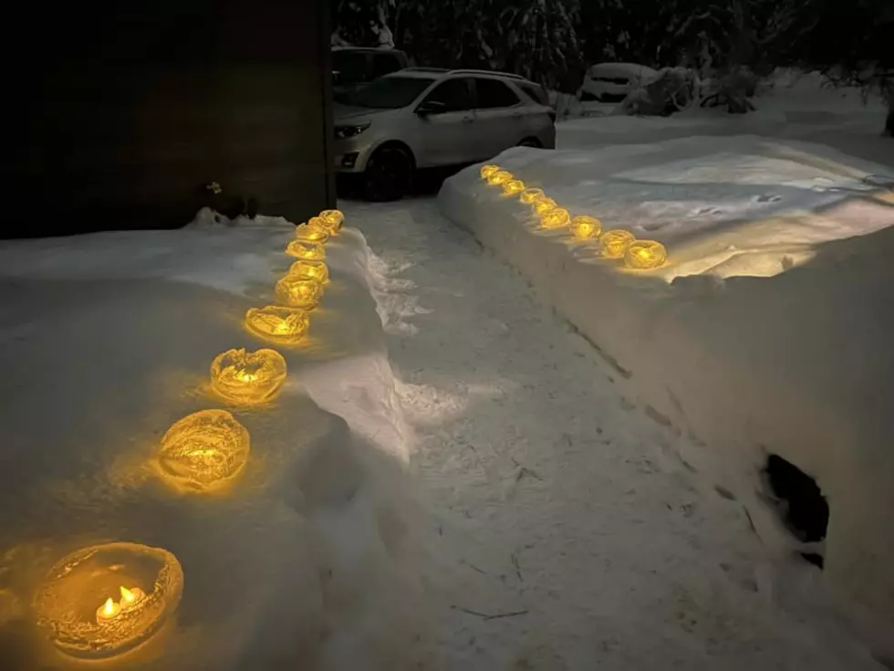 Seen These Pretty Ice Lights Around MN? Here's How to Make Them