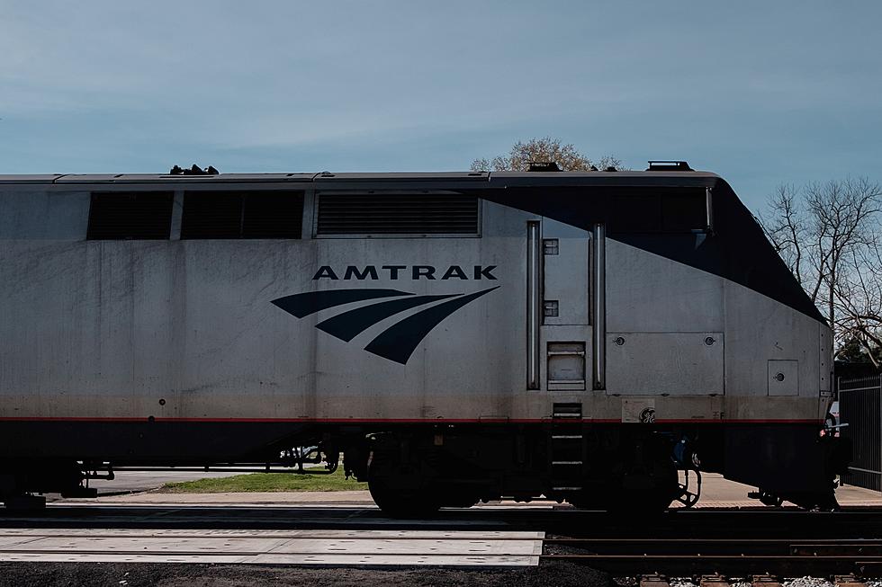 Wisconsin Amtrak Train Cuts Amazon Van in Half &#8211; Driver Survives