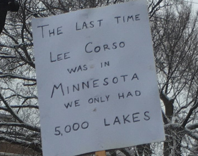 The Best Signs From College GameDay&#8217;s Stop In Minnesota