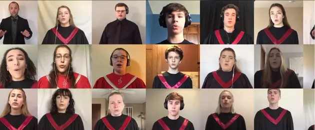 [WATCH] Northfield Choir Keeps Its Tradition Despite COVID-19