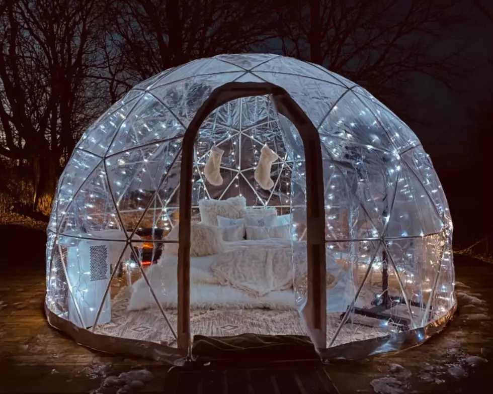 Stay the Night in this Minnesota &#8216;Igloo&#8217; Complete with a Hot Tub