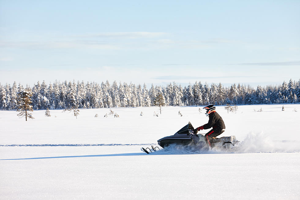 Minnesota Restaurant Now Offering Snowmobile Delivery to Ice Fishers