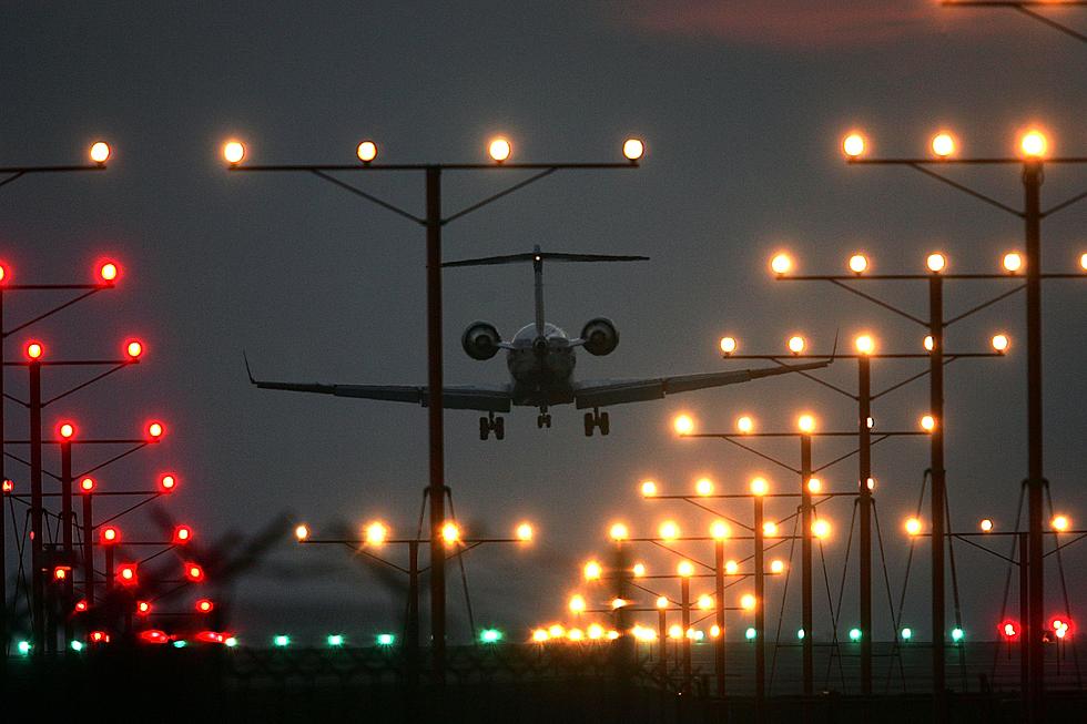 This ‘Secret’ Minnesota Airport Park Allows You To Watch Planes Come & Go