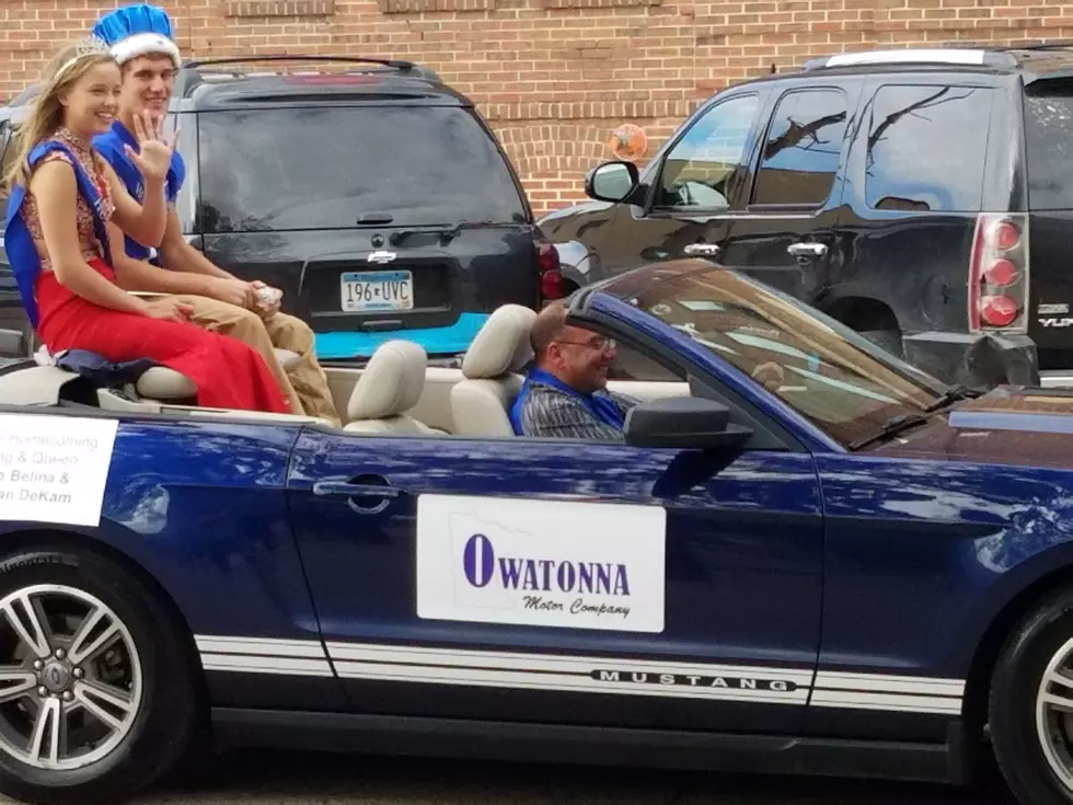Owatonna Turns Out for Homecoming Parade [VIDEO]