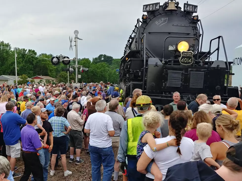 Hundreds Turn Out to See History [WATCH Big Boy Engine Arrive]