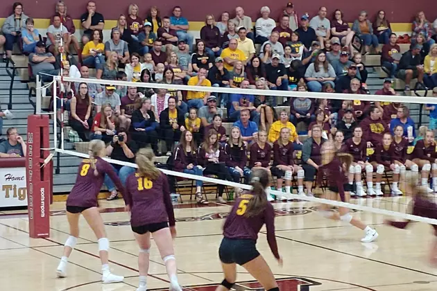 Medford Volleyball Wins; Huskies Girls Soccer Blanks West