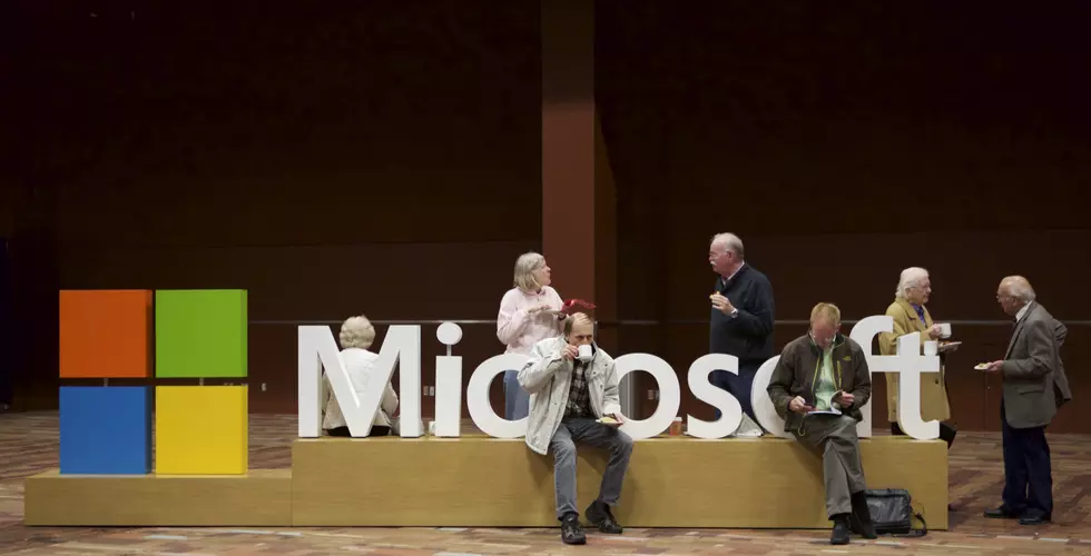 [Video] As Microsoft Announces Windows 10, A Look Back!