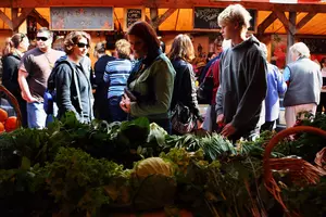 Thursday Night Kalamazoo Farmers Market Gives It A Different Vibe