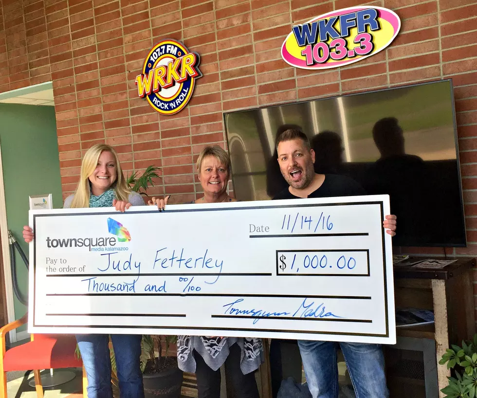 Paw Paw Woman Wins $1,000 with Dough-Vember