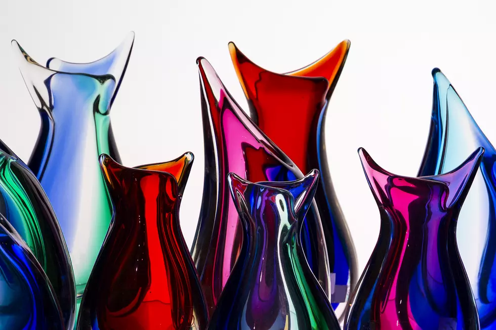 If You Want To Pretty Up Your Life, Look At The Glass Art Auction
