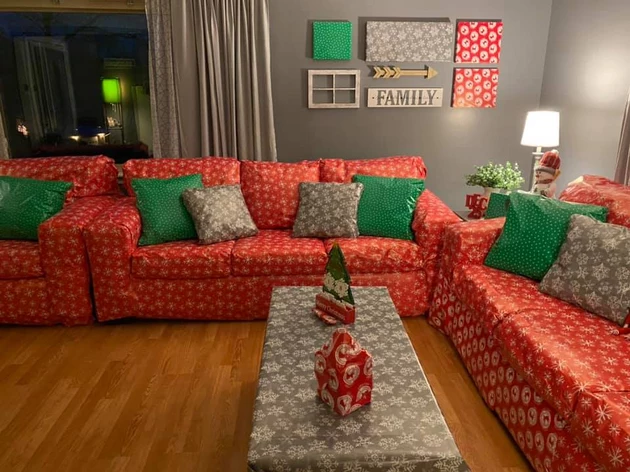 Elf On A Shelf Gift Wraps Ohio Families&#8217; Entire Living Room