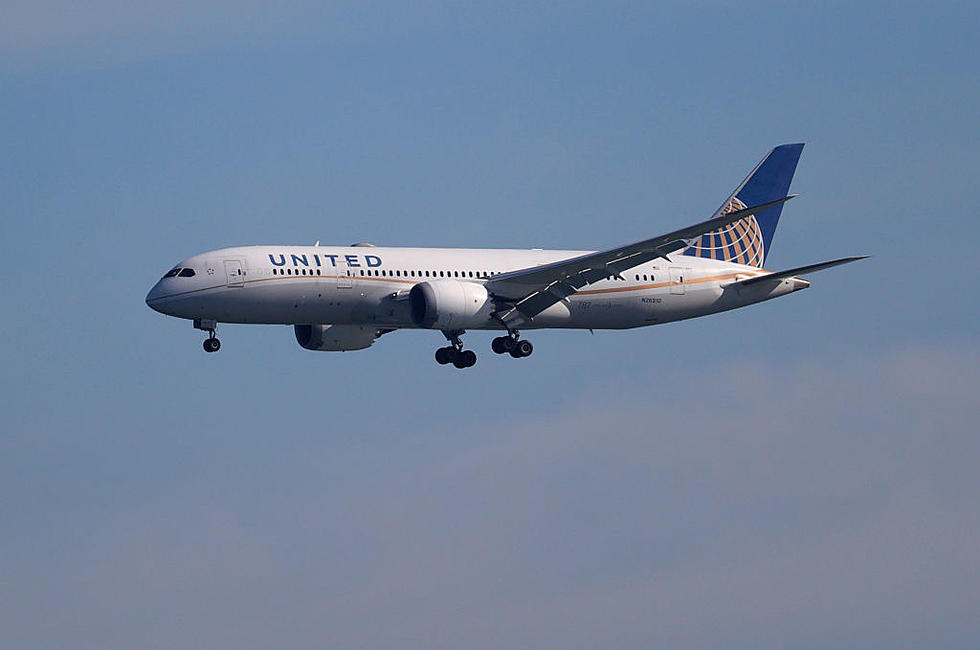 Why is United Airlines Dropping Service to Kalamazoo?