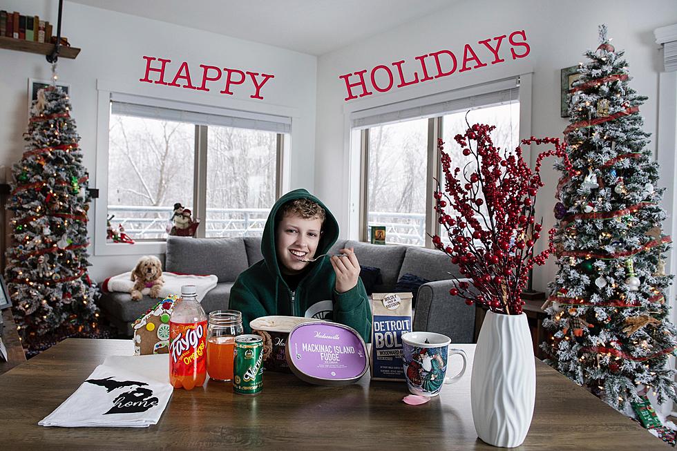 Did This Kid Just Create the Perfect “Michigan” Holiday Card?