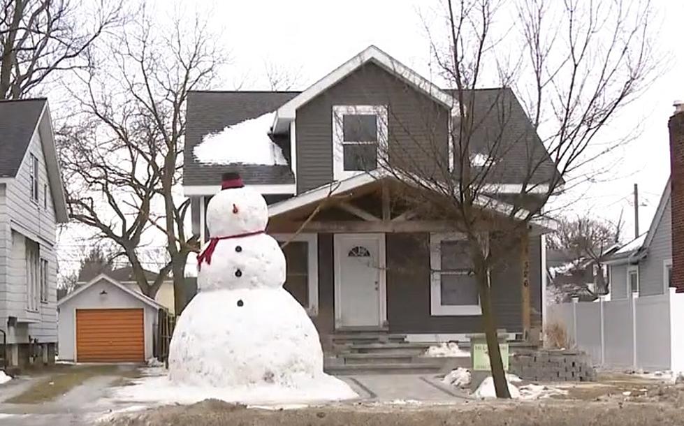 Holland, MI is Home to a Giant 13-Foot Snowman